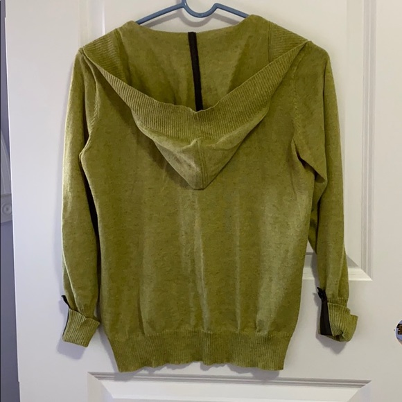 CAbi Cardigan - Picture 2 of 6